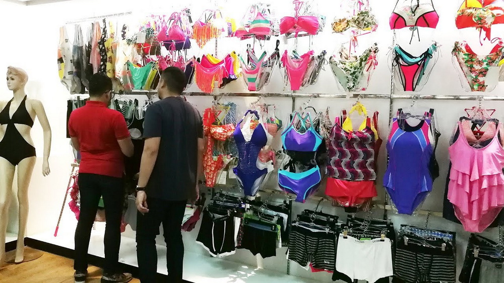 swimwear showroom نمایشگاه لباس شنا