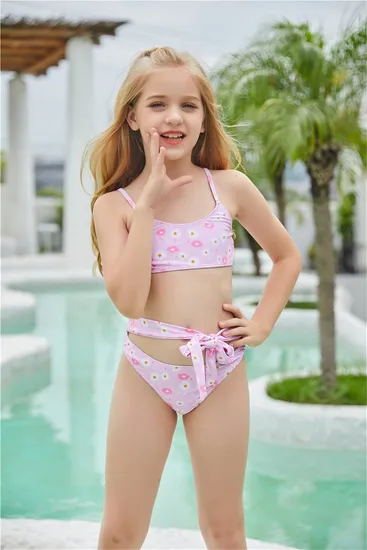 Custom Design Little Girl Leaves Print Lovely Bikini European Kids Swimwear Cuncepimentu persunalizatu Little Girl Leaves Print Lovely Bikini Costumi da bagno europei per i zitelli